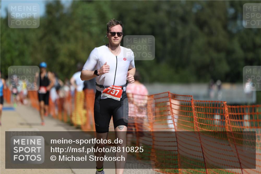 07.09.2025 - 19. Norderstedt Triathlon Michael Strokosch http://msf.ph/oto/8810825 07.09.2025 12:49:19 Laufen 202, 737, 820 meine-sportfotos.de