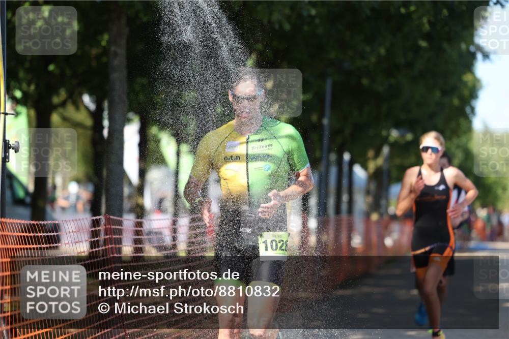 07.09.2025 - 19. Norderstedt Triathlon Michael Strokosch http://msf.ph/oto/8810832 07.09.2025 15:19:33 Laufen 863, 1028, 1434 meine-sportfotos.de