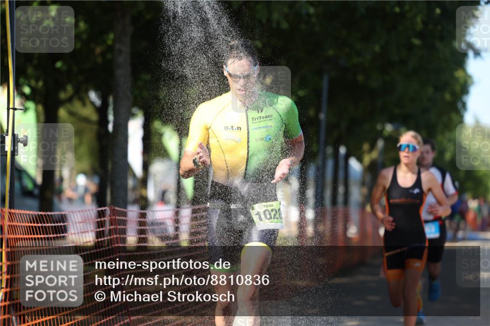 07.09.2025 - 19. Norderstedt Triathlon Michael Strokosch http://msf.ph/oto/8810836 07.09.2025 15:19:33 Laufen 863, 1028, 1434 meine-sportfotos.de