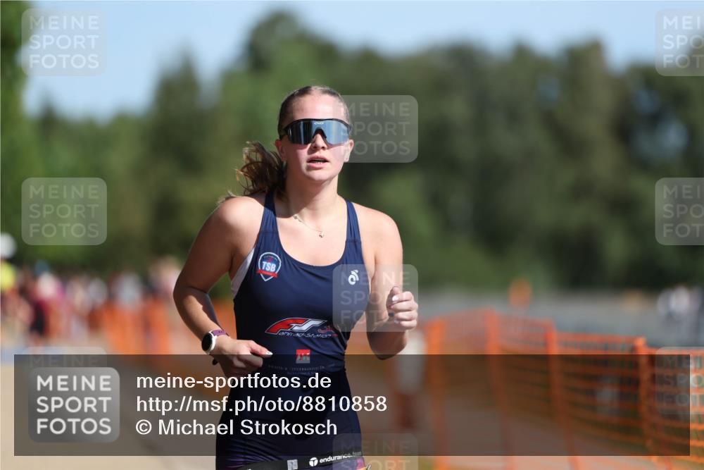 07.09.2025 - 19. Norderstedt Triathlon Michael Strokosch http://msf.ph/oto/8810858 07.09.2025 11:39:43 Laufen 1193 meine-sportfotos.de