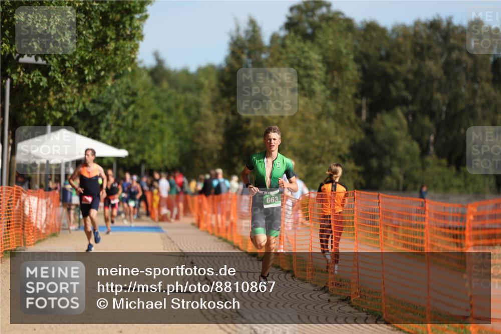 07.09.2025 - 19. Norderstedt Triathlon Michael Strokosch http://msf.ph/oto/8810867 07.09.2025 10:41:31 Laufen 655, 663 meine-sportfotos.de