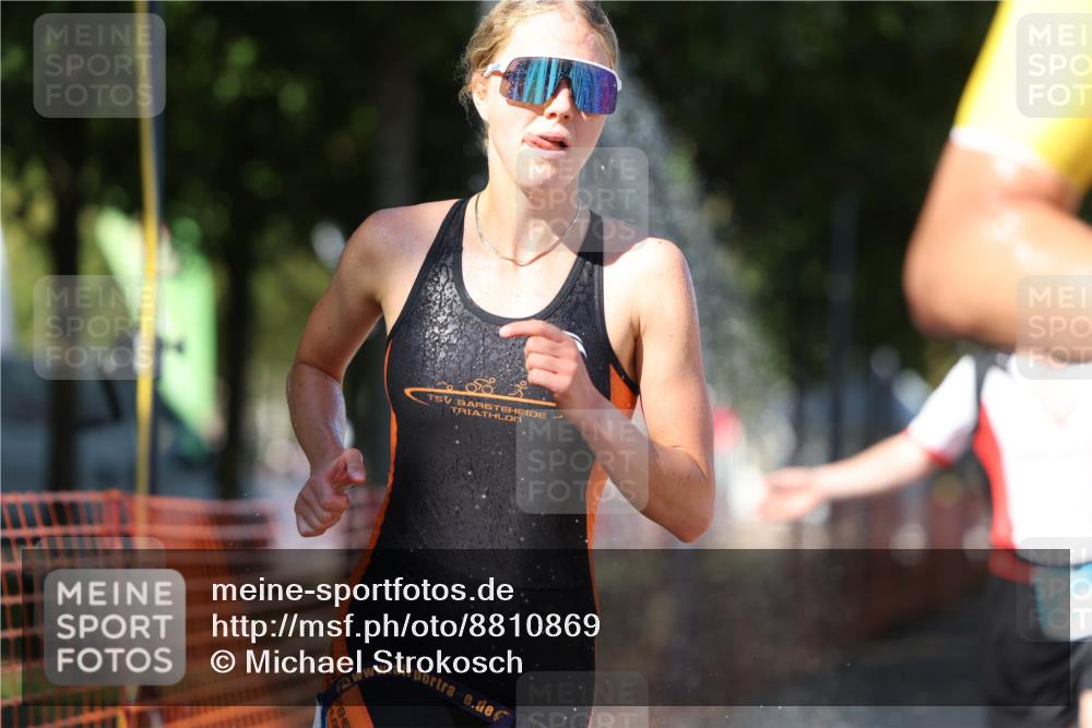 07.09.2025 - 19. Norderstedt Triathlon Michael Strokosch http://msf.ph/oto/8810869 07.09.2025 15:19:35 Laufen 863, 1028, 1434 meine-sportfotos.de
