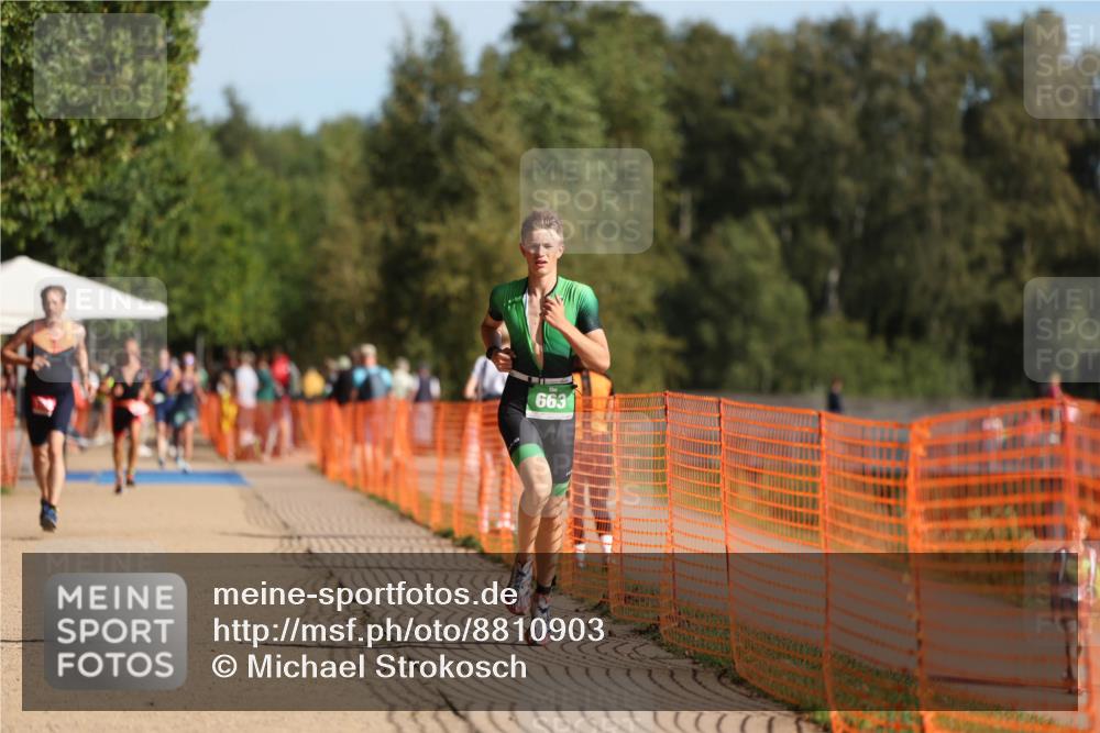 07.09.2025 - 19. Norderstedt Triathlon Michael Strokosch http://msf.ph/oto/8810903 07.09.2025 10:41:32 Laufen 655, 663 meine-sportfotos.de