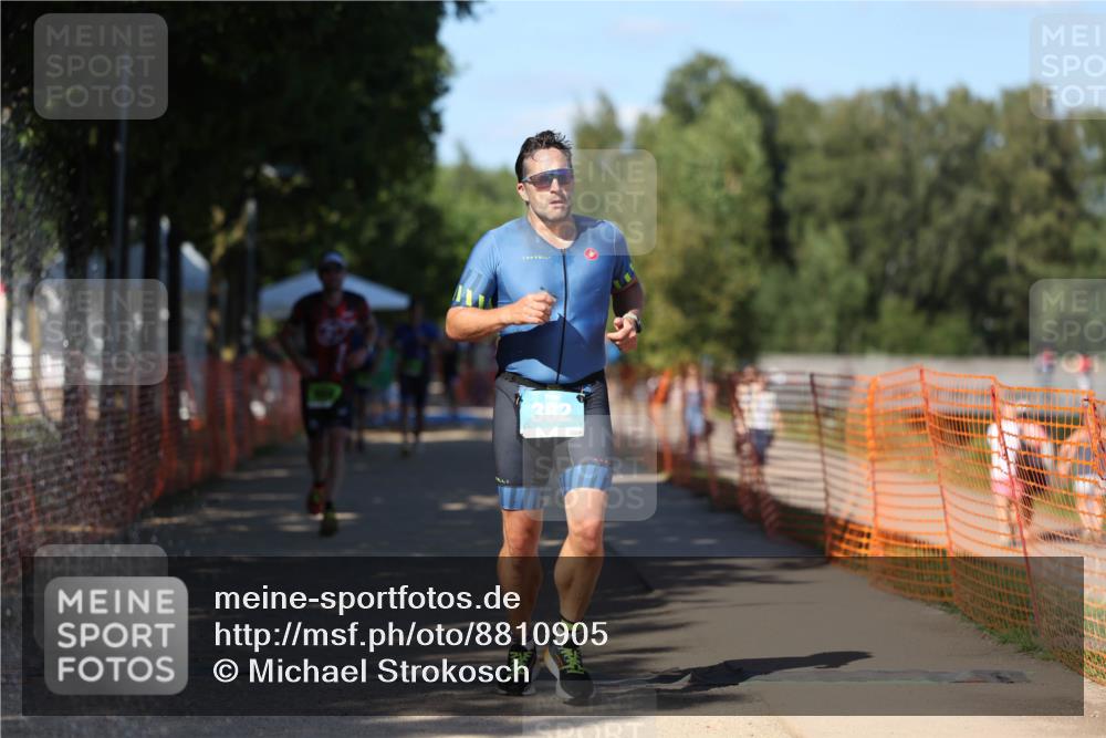 07.09.2025 - 19. Norderstedt Triathlon Michael Strokosch http://msf.ph/oto/8810905 07.09.2025 15:19:46 Laufen 382, 959 meine-sportfotos.de