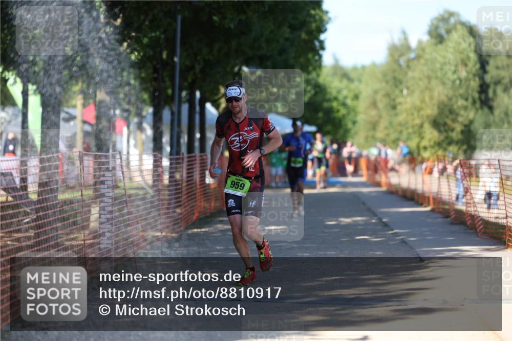07.09.2025 - 19. Norderstedt Triathlon Michael Strokosch http://msf.ph/oto/8810917 07.09.2025 15:19:49 Laufen 382, 959 meine-sportfotos.de