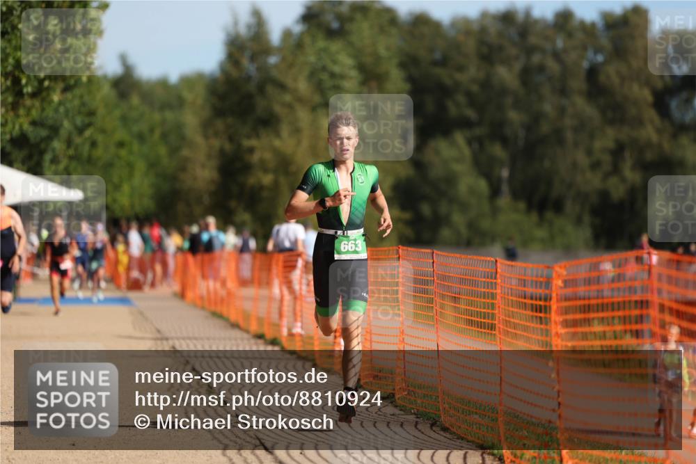07.09.2025 - 19. Norderstedt Triathlon Michael Strokosch http://msf.ph/oto/8810924 07.09.2025 10:41:32 Laufen 655, 663 meine-sportfotos.de