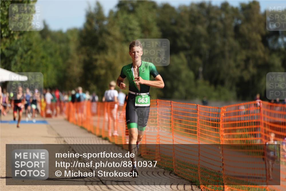 07.09.2025 - 19. Norderstedt Triathlon Michael Strokosch http://msf.ph/oto/8810937 07.09.2025 10:41:33 Laufen 655, 663, 1132 meine-sportfotos.de