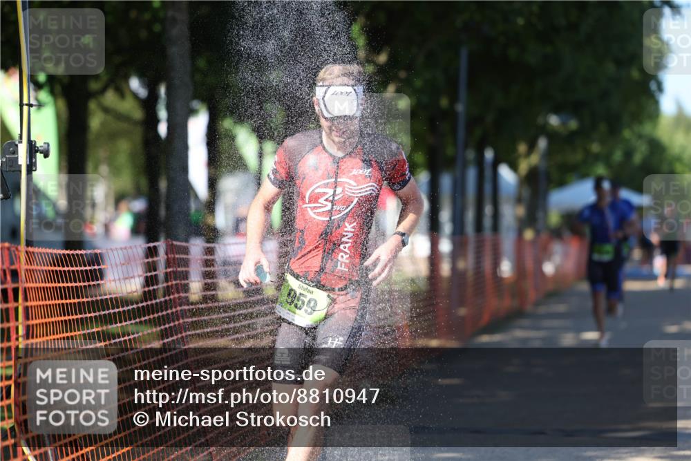 07.09.2025 - 19. Norderstedt Triathlon Michael Strokosch http://msf.ph/oto/8810947 07.09.2025 15:19:51 Laufen 382, 959, 1009 meine-sportfotos.de