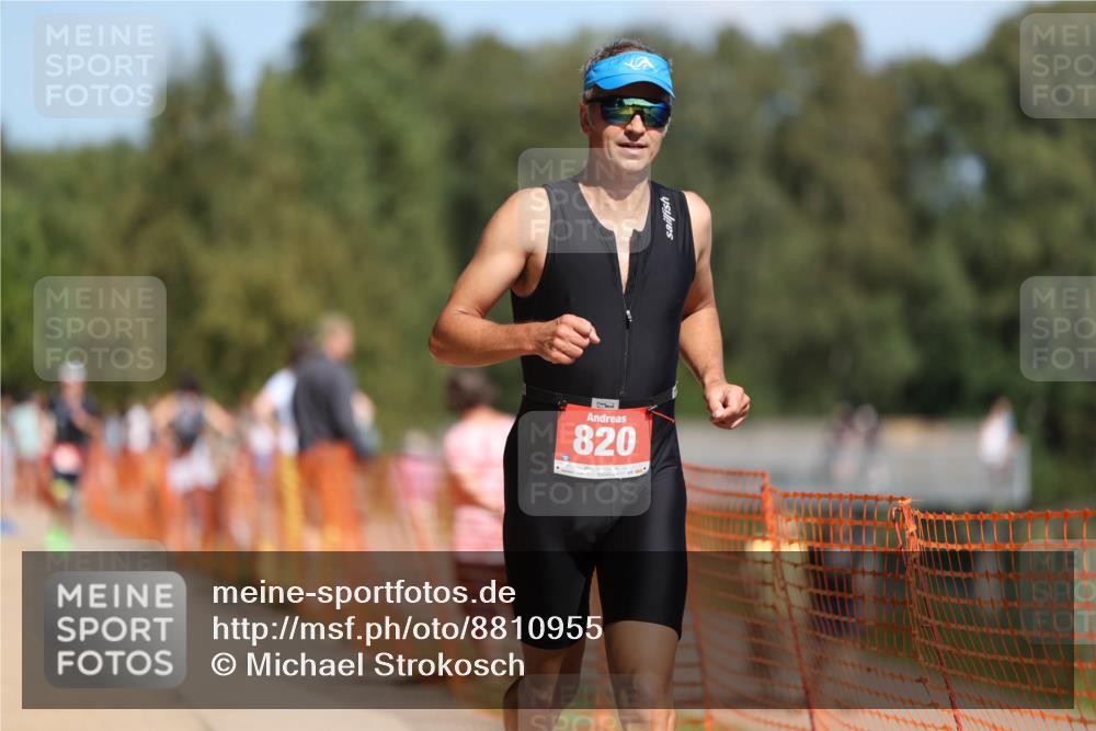 07.09.2025 - 19. Norderstedt Triathlon Michael Strokosch http://msf.ph/oto/8810955 07.09.2025 12:49:27 Laufen 202, 779, 820, 1369 meine-sportfotos.de