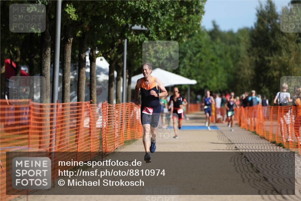 07.09.2025 - 19. Norderstedt Triathlon Michael Strokosch http://msf.ph/oto/8810974 07.09.2025 10:41:35 Laufen 663, 1132 meine-sportfotos.de