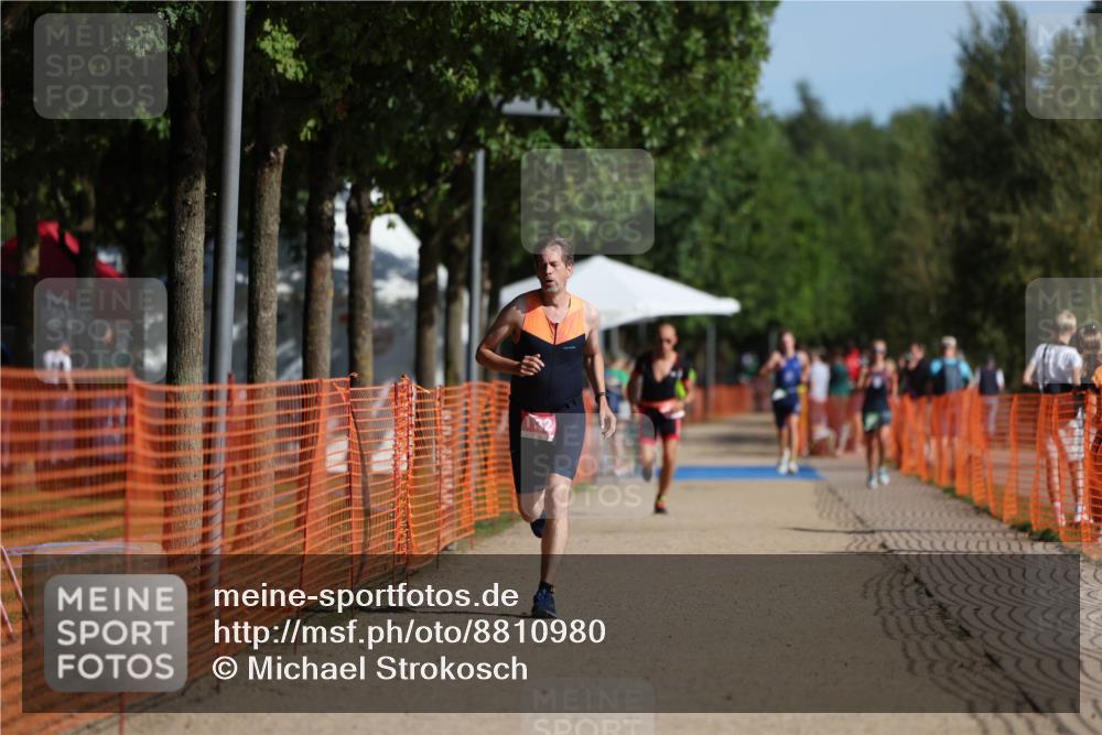 07.09.2025 - 19. Norderstedt Triathlon Michael Strokosch http://msf.ph/oto/8810980 07.09.2025 10:41:36 Laufen 663, 1132 meine-sportfotos.de