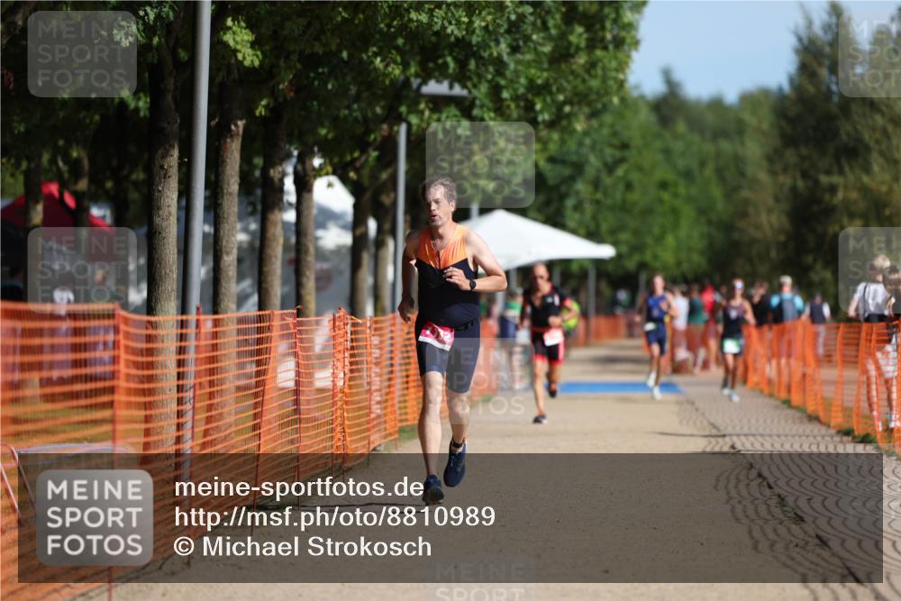 07.09.2025 - 19. Norderstedt Triathlon Michael Strokosch http://msf.ph/oto/8810989 07.09.2025 10:41:36 Laufen 663, 1132 meine-sportfotos.de