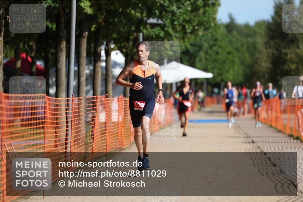 07.09.2025 - 19. Norderstedt Triathlon Michael Strokosch http://msf.ph/oto/8811029 07.09.2025 10:41:37 Laufen 663, 1132 meine-sportfotos.de