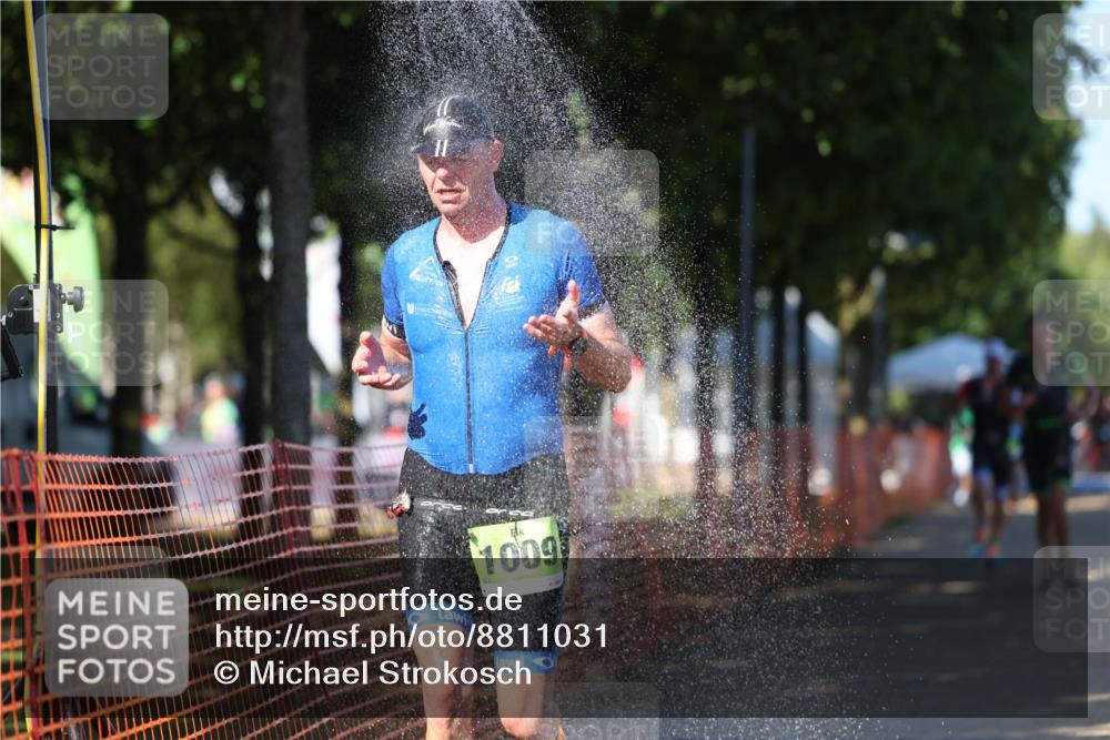 07.09.2025 - 19. Norderstedt Triathlon Michael Strokosch http://msf.ph/oto/8811031 07.09.2025 15:19:59 Laufen 900, 971, 1002, 1009 meine-sportfotos.de
