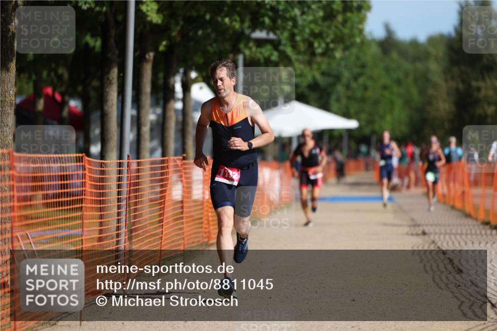 07.09.2025 - 19. Norderstedt Triathlon Michael Strokosch http://msf.ph/oto/8811045 07.09.2025 10:41:38 Laufen 663, 1132 meine-sportfotos.de