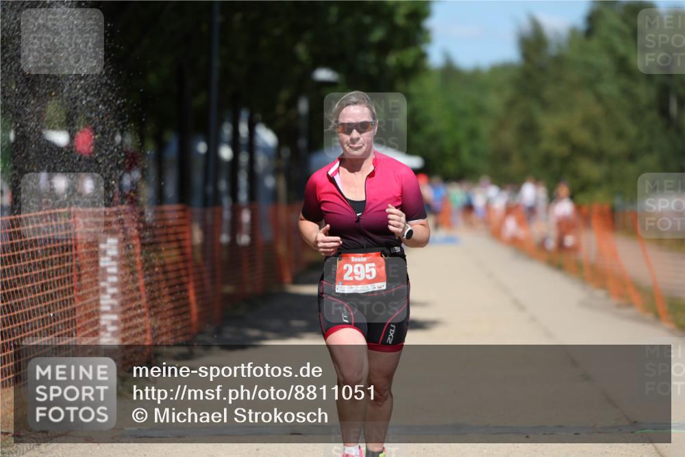 07.09.2025 - 19. Norderstedt Triathlon Michael Strokosch http://msf.ph/oto/8811051 07.09.2025 13:27:20 Laufen 295, 346 meine-sportfotos.de