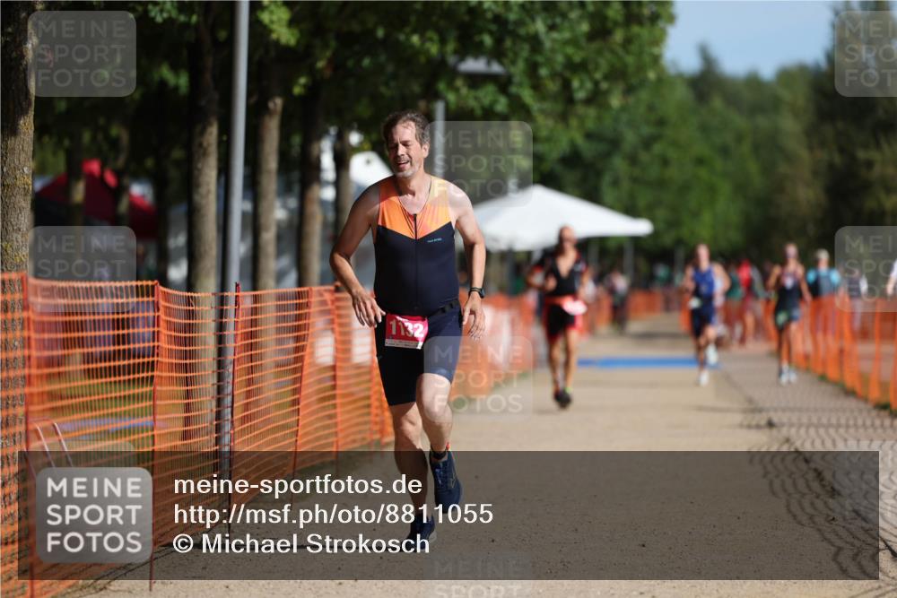 07.09.2025 - 19. Norderstedt Triathlon Michael Strokosch http://msf.ph/oto/8811055 07.09.2025 10:41:38 Laufen 663, 1132 meine-sportfotos.de