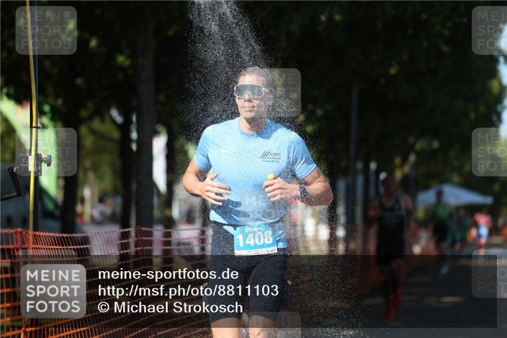 07.09.2025 - 19. Norderstedt Triathlon Michael Strokosch http://msf.ph/oto/8811103 07.09.2025 15:20:08 Laufen 900, 971, 1002, 1408 meine-sportfotos.de