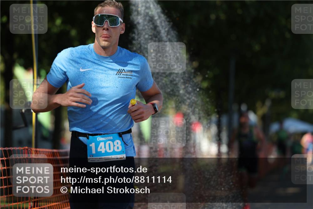 07.09.2025 - 19. Norderstedt Triathlon Michael Strokosch http://msf.ph/oto/8811114 07.09.2025 15:20:09 Laufen 971, 1002, 1408 meine-sportfotos.de