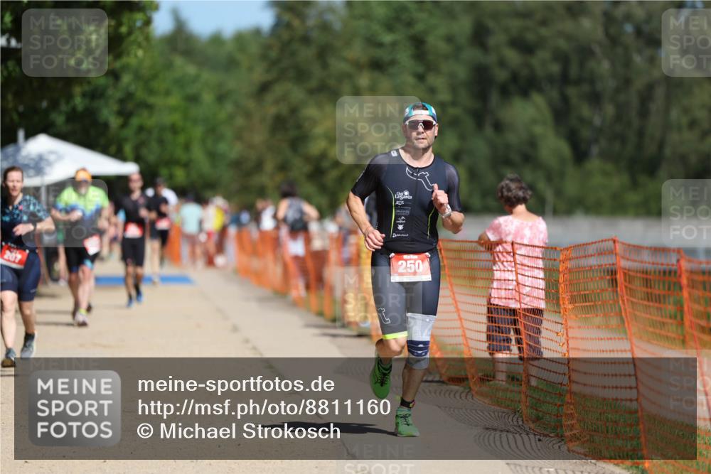 07.09.2025 - 19. Norderstedt Triathlon Michael Strokosch http://msf.ph/oto/8811160 07.09.2025 12:49:38 Laufen 207, 250, 779 meine-sportfotos.de