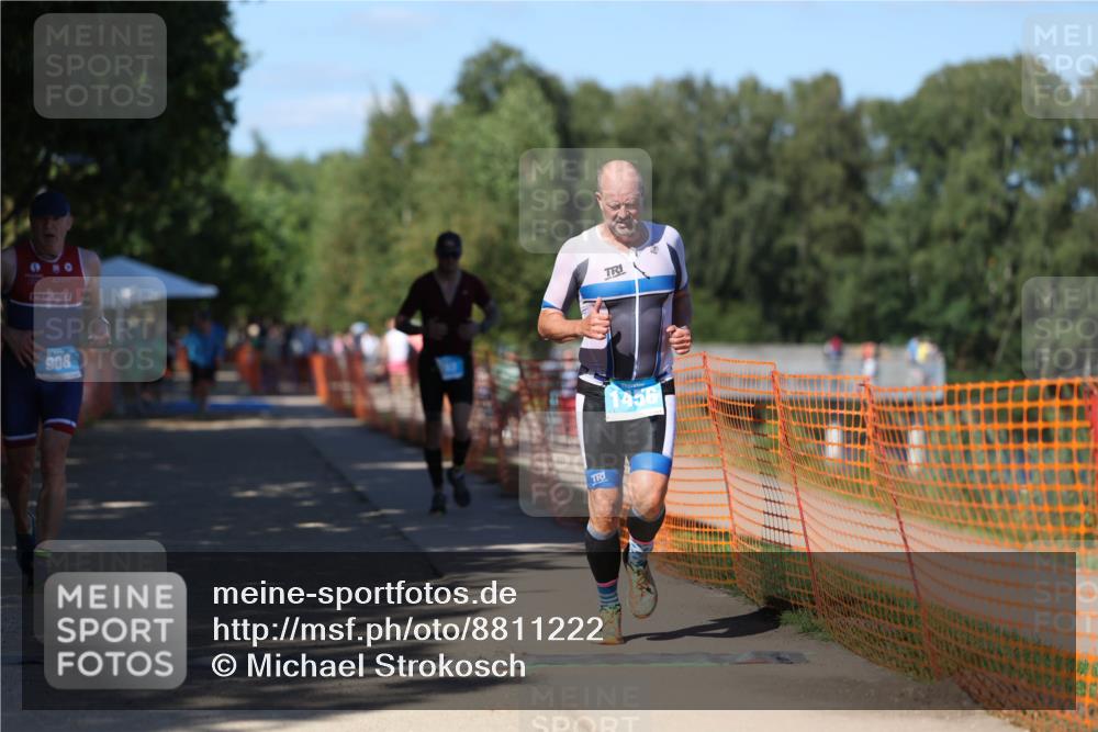 07.09.2025 - 19. Norderstedt Triathlon Michael Strokosch http://msf.ph/oto/8811222 07.09.2025 15:20:22 Laufen 393, 908, 1456 meine-sportfotos.de