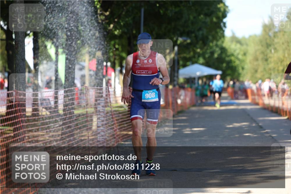 07.09.2025 - 19. Norderstedt Triathlon Michael Strokosch http://msf.ph/oto/8811228 07.09.2025 15:20:23 Laufen 393, 908, 1456 meine-sportfotos.de