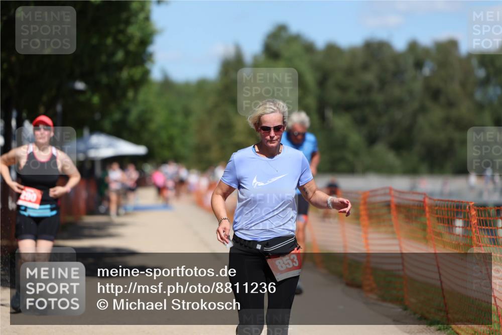 07.09.2025 - 19. Norderstedt Triathlon Michael Strokosch http://msf.ph/oto/8811236 07.09.2025 13:27:44 Laufen 290, 304, 853 meine-sportfotos.de