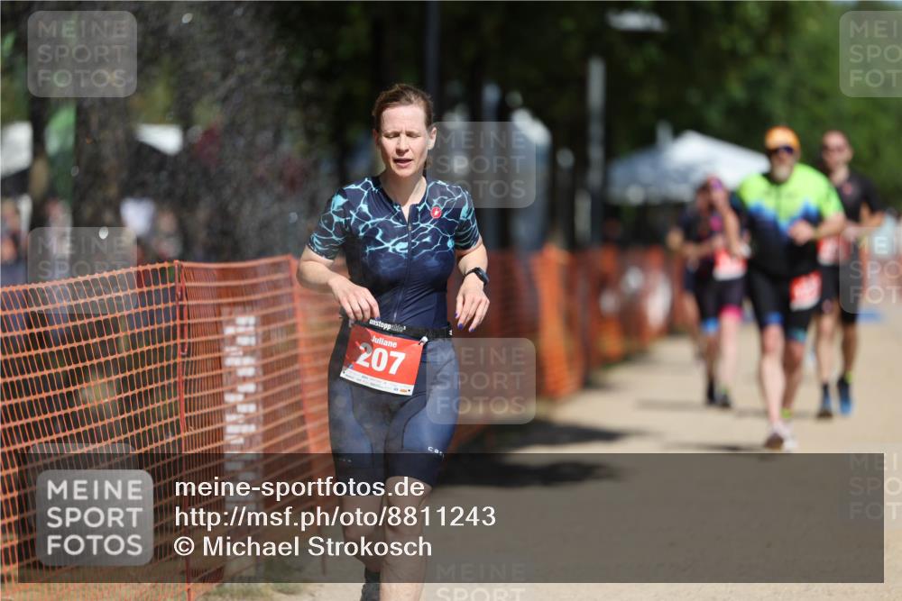 07.09.2025 - 19. Norderstedt Triathlon Michael Strokosch http://msf.ph/oto/8811243 07.09.2025 12:49:44 Laufen 167, 207, 250, 260, 1237 meine-sportfotos.de