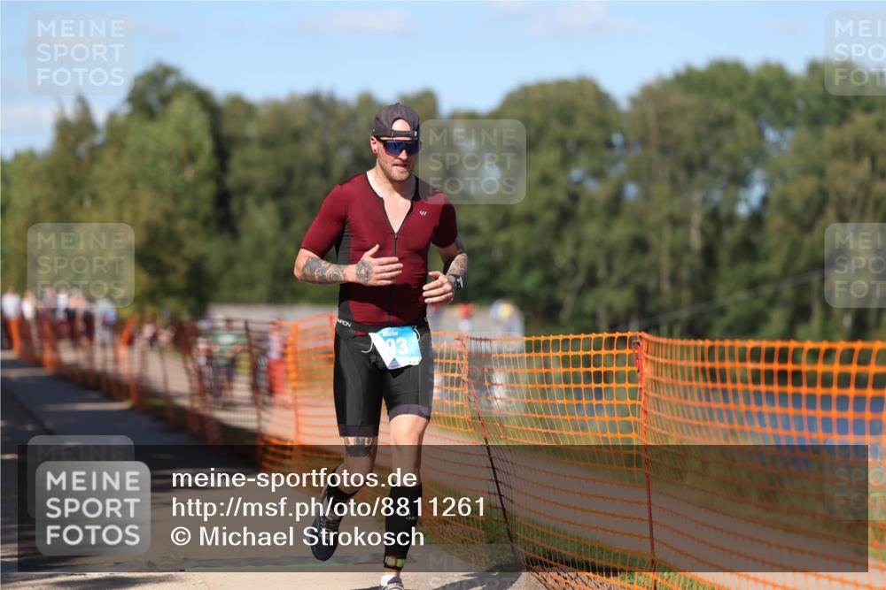 07.09.2025 - 19. Norderstedt Triathlon Michael Strokosch http://msf.ph/oto/8811261 07.09.2025 15:20:26 Laufen 393, 908, 1456 meine-sportfotos.de