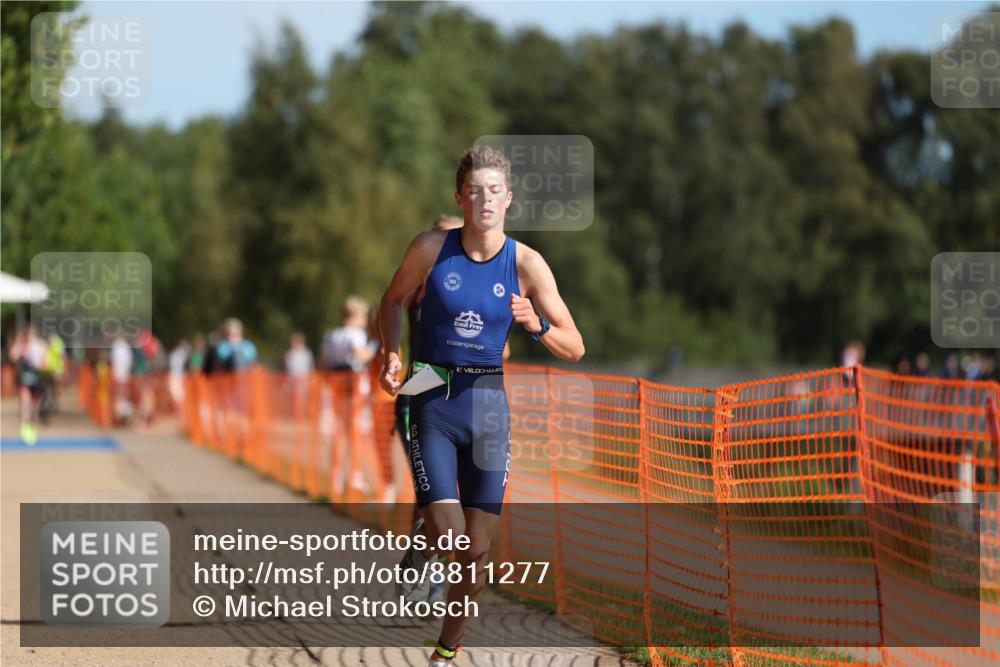 07.09.2025 - 19. Norderstedt Triathlon Michael Strokosch http://msf.ph/oto/8811277 07.09.2025 10:41:47 Laufen 657, 673, 1148 meine-sportfotos.de