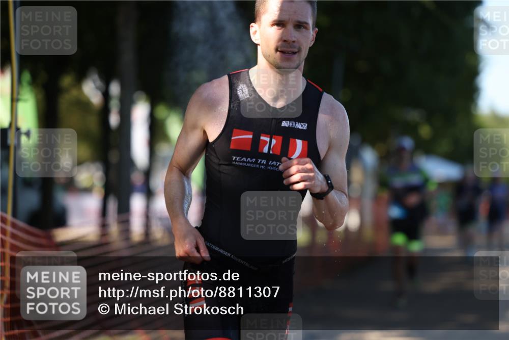 07.09.2025 - 19. Norderstedt Triathlon Michael Strokosch http://msf.ph/oto/8811307 07.09.2025 16:17:54 Laufen 397, 502, 515, 524, 535, 1076, 1450, 1625 meine-sportfotos.de
