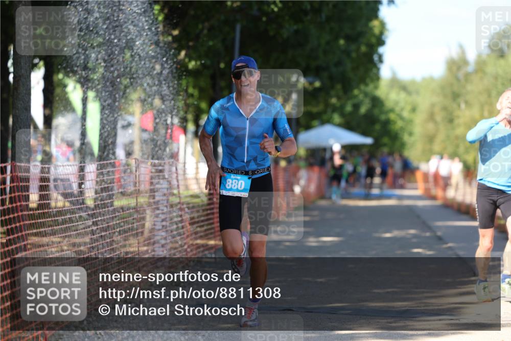 07.09.2025 - 19. Norderstedt Triathlon Michael Strokosch http://msf.ph/oto/8811308 07.09.2025 15:20:35 Laufen 373 meine-sportfotos.de
