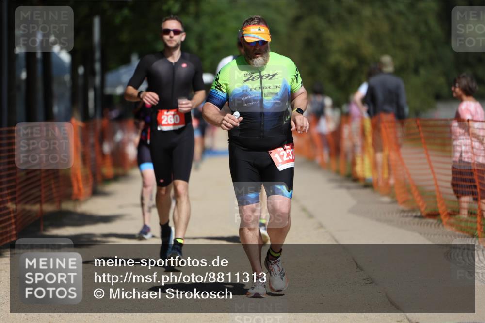 07.09.2025 - 19. Norderstedt Triathlon Michael Strokosch http://msf.ph/oto/8811313 07.09.2025 12:49:48 Laufen 137, 167, 207, 260, 721, 1237 meine-sportfotos.de