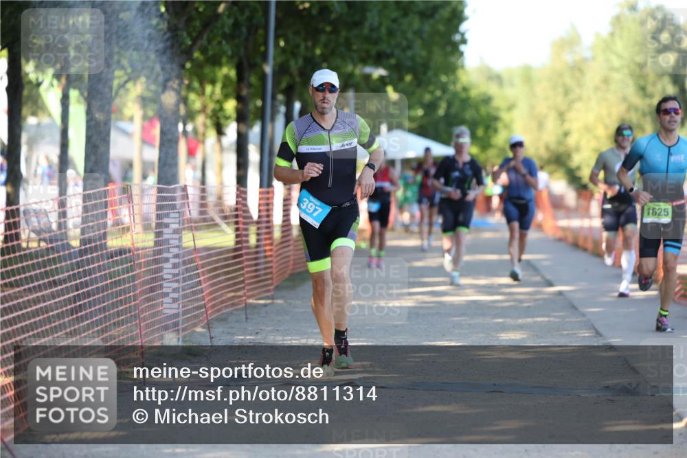 07.09.2025 - 19. Norderstedt Triathlon Michael Strokosch http://msf.ph/oto/8811314 07.09.2025 16:17:56 Laufen 397, 515, 524, 884, 1076, 1450, 1595, 1625 meine-sportfotos.de