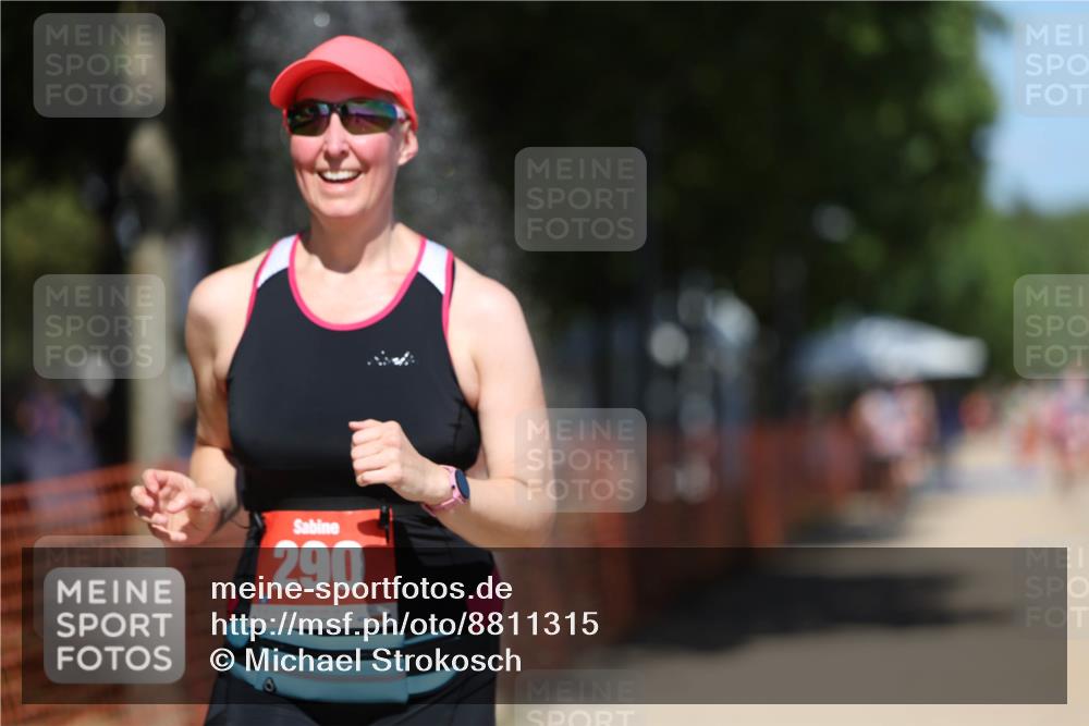 07.09.2025 - 19. Norderstedt Triathlon Michael Strokosch http://msf.ph/oto/8811315 07.09.2025 13:27:49 Laufen 290, 304 meine-sportfotos.de