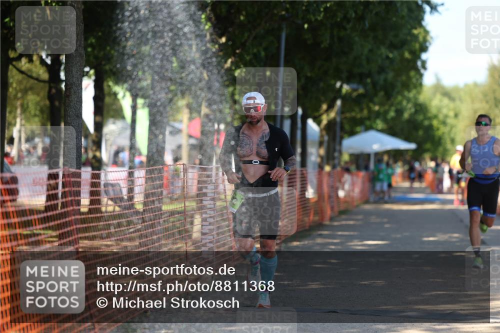 07.09.2025 - 19. Norderstedt Triathlon Michael Strokosch http://msf.ph/oto/8811368 07.09.2025 15:20:49 Laufen 972, 989, 1010 meine-sportfotos.de
