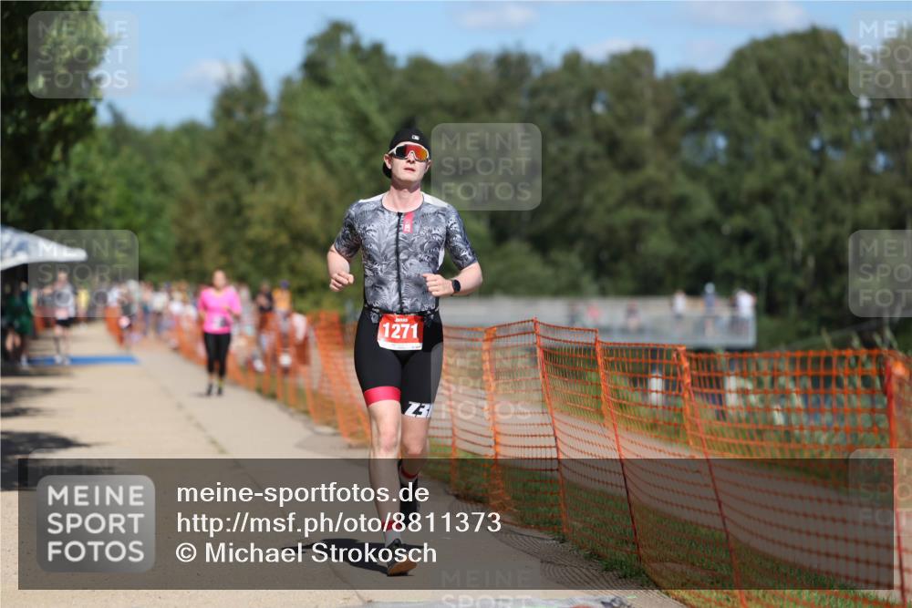 07.09.2025 - 19. Norderstedt Triathlon Michael Strokosch http://msf.ph/oto/8811373 07.09.2025 13:28:01 Laufen 262, 1264, 1271, 1295 meine-sportfotos.de