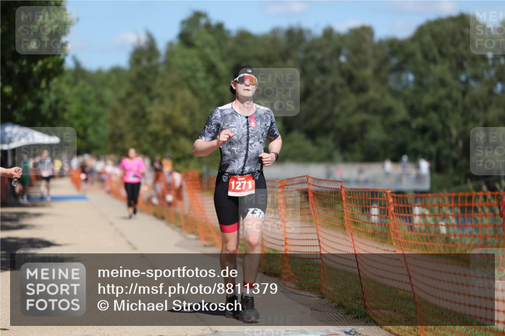07.09.2025 - 19. Norderstedt Triathlon Michael Strokosch http://msf.ph/oto/8811379 07.09.2025 13:28:01 Laufen 262, 1264, 1271, 1295 meine-sportfotos.de