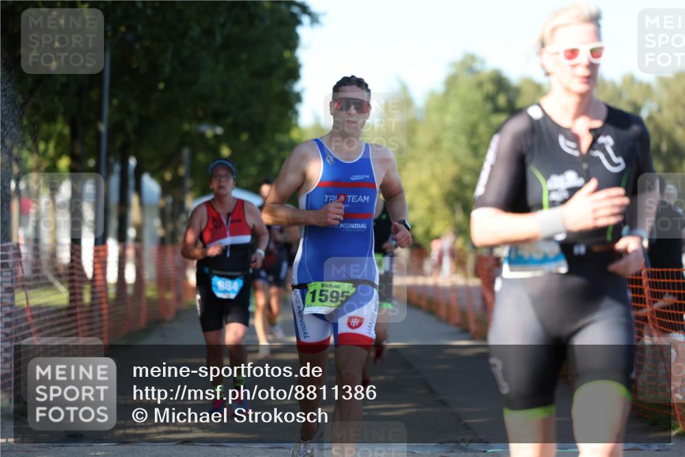 07.09.2025 - 19. Norderstedt Triathlon Michael Strokosch http://msf.ph/oto/8811386 07.09.2025 16:18:03 Laufen 438, 515, 884, 1044, 1076, 1450, 1595 meine-sportfotos.de