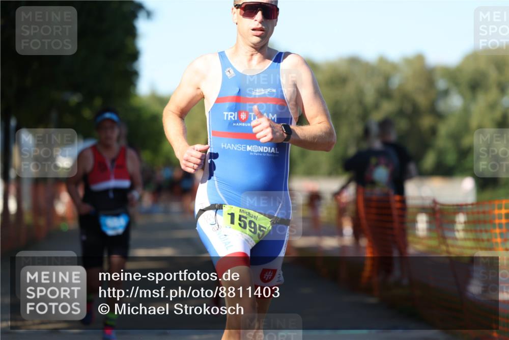 07.09.2025 - 19. Norderstedt Triathlon Michael Strokosch http://msf.ph/oto/8811403 07.09.2025 16:18:04 Laufen 438, 515, 884, 1044, 1076, 1450, 1595 meine-sportfotos.de