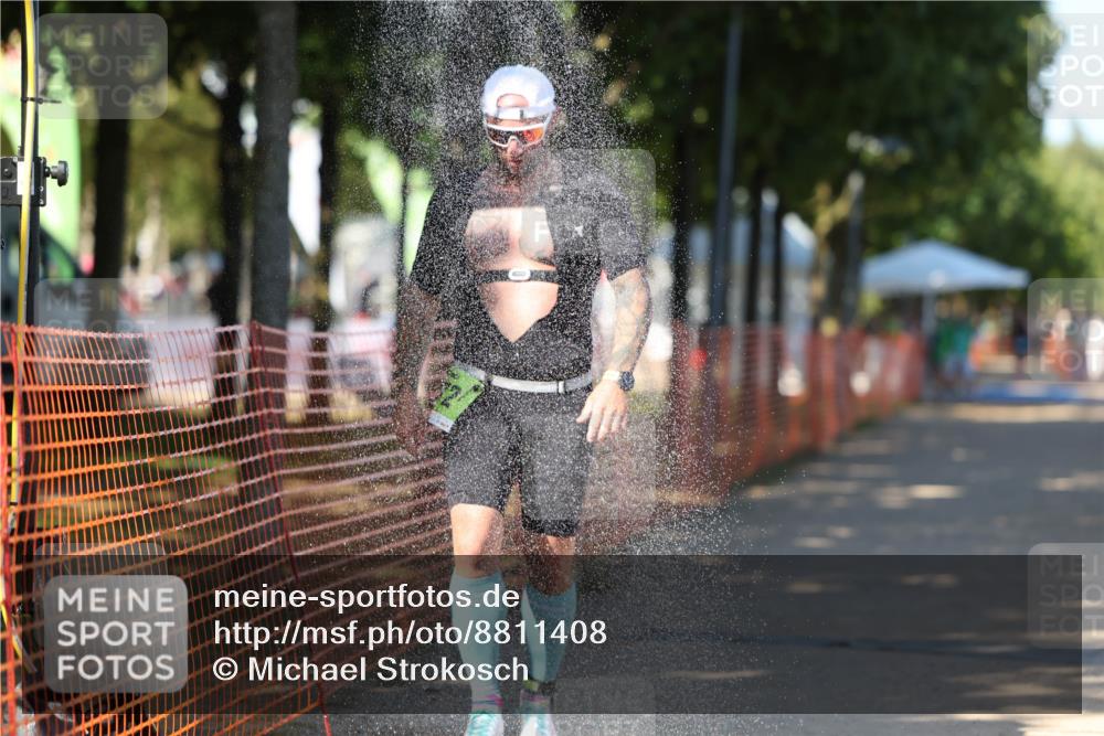 07.09.2025 - 19. Norderstedt Triathlon Michael Strokosch http://msf.ph/oto/8811408 07.09.2025 15:20:51 Laufen 972, 989, 1010 meine-sportfotos.de