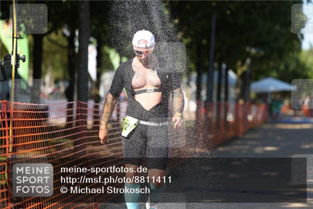 07.09.2025 - 19. Norderstedt Triathlon Michael Strokosch http://msf.ph/oto/8811411 07.09.2025 15:20:51 Laufen 972, 989, 1010 meine-sportfotos.de