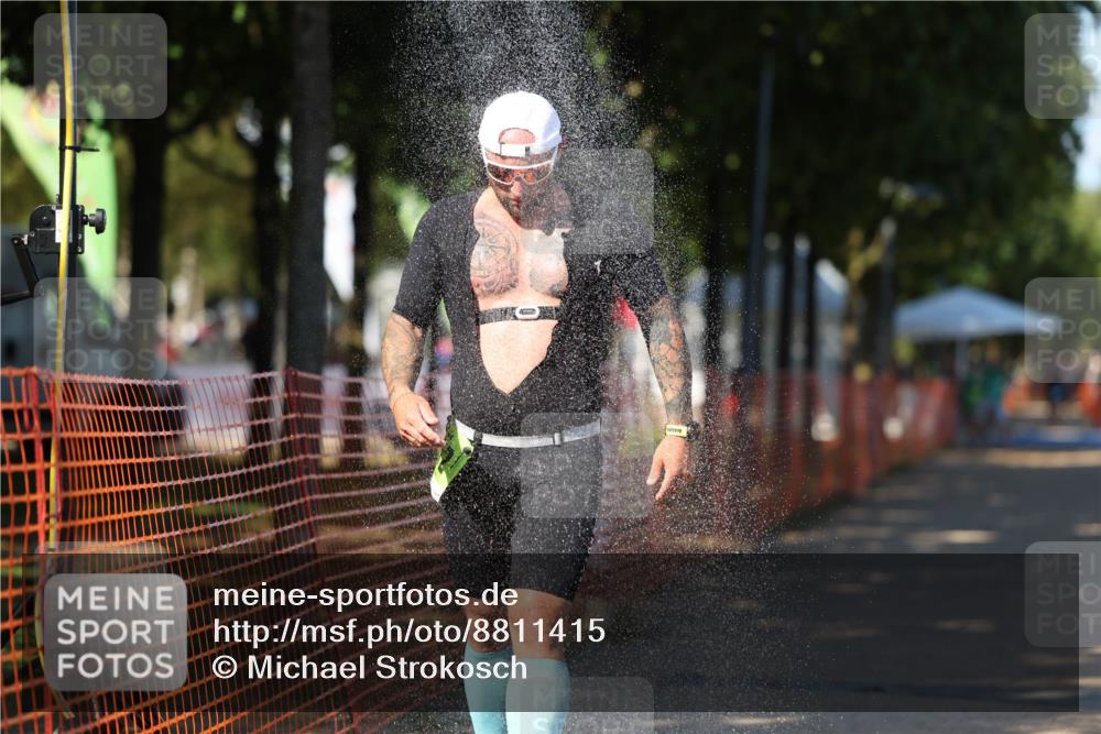 07.09.2025 - 19. Norderstedt Triathlon Michael Strokosch http://msf.ph/oto/8811415 07.09.2025 15:20:51 Laufen 972, 989, 1010 meine-sportfotos.de