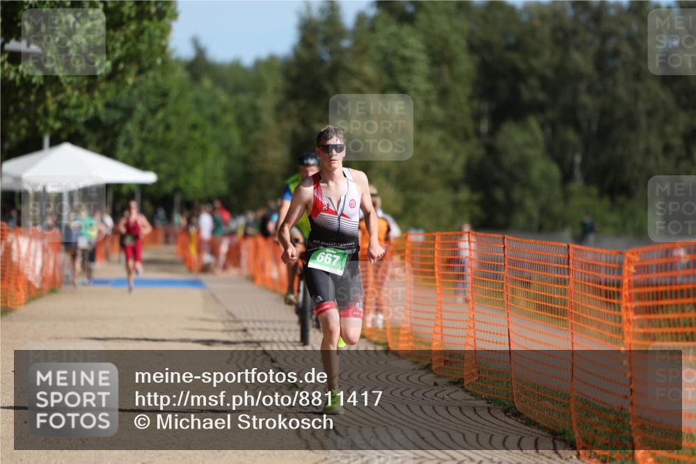 07.09.2025 - 19. Norderstedt Triathlon Michael Strokosch http://msf.ph/oto/8811417 07.09.2025 10:42:00 Laufen 667 meine-sportfotos.de