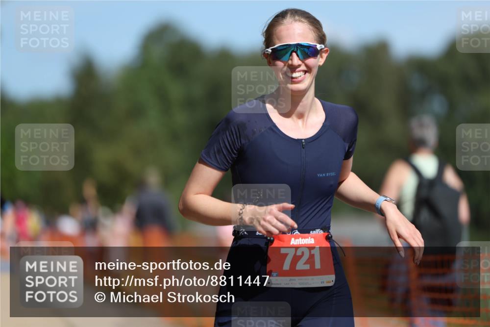 07.09.2025 - 19. Norderstedt Triathlon Michael Strokosch http://msf.ph/oto/8811447 07.09.2025 12:49:57 Laufen 137, 721, 824 meine-sportfotos.de