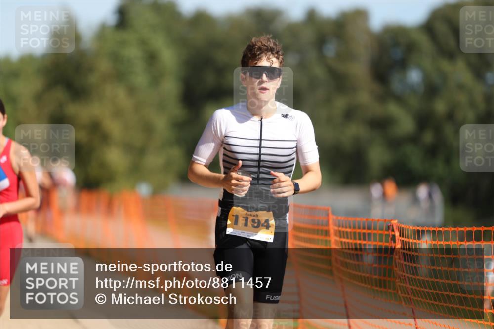 07.09.2025 - 19. Norderstedt Triathlon Michael Strokosch http://msf.ph/oto/8811457 07.09.2025 11:40:26 Laufen 1185, 1189, 1194 meine-sportfotos.de