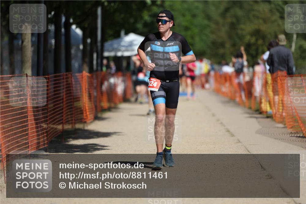 07.09.2025 - 19. Norderstedt Triathlon Michael Strokosch http://msf.ph/oto/8811461 07.09.2025 12:49:58 Laufen 137, 721, 824 meine-sportfotos.de