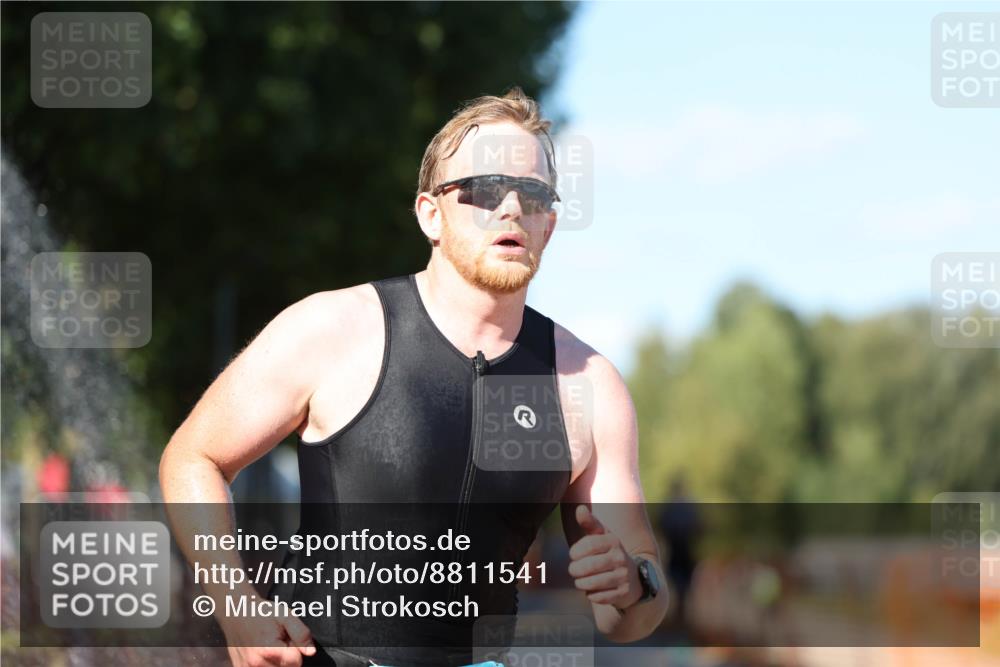 07.09.2025 - 19. Norderstedt Triathlon Michael Strokosch http://msf.ph/oto/8811541 07.09.2025 15:21:17 Laufen 992, 1416 meine-sportfotos.de