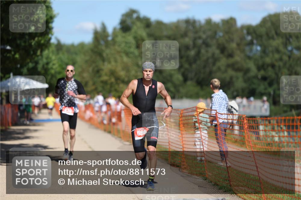 07.09.2025 - 19. Norderstedt Triathlon Michael Strokosch http://msf.ph/oto/8811573 07.09.2025 13:28:19 Laufen 230, 698 meine-sportfotos.de