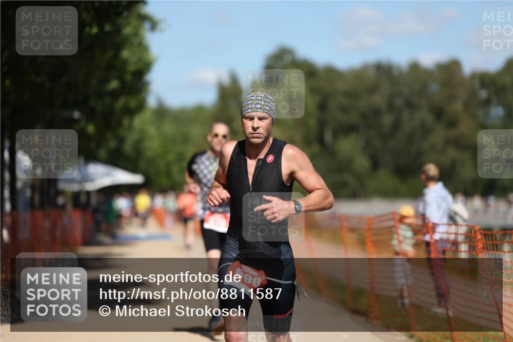 07.09.2025 - 19. Norderstedt Triathlon Michael Strokosch http://msf.ph/oto/8811587 07.09.2025 13:28:21 Laufen 230, 698 meine-sportfotos.de